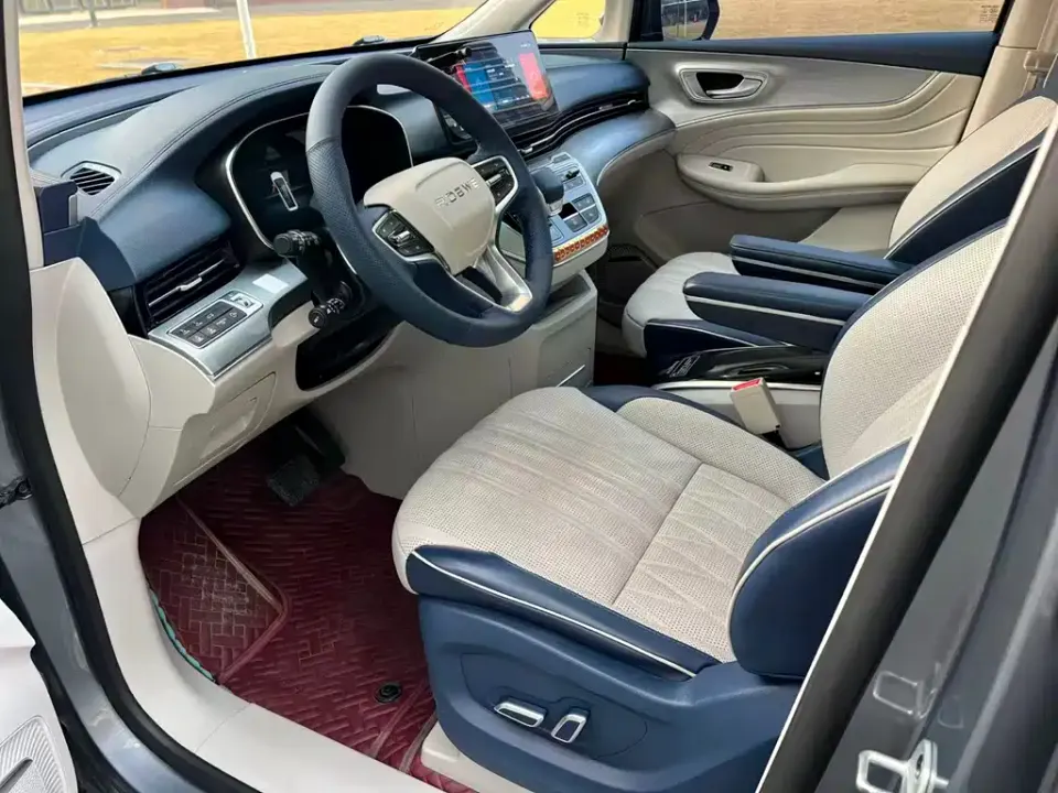 Roewe iMAX8
