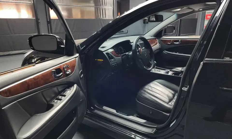 Hyundai Equus