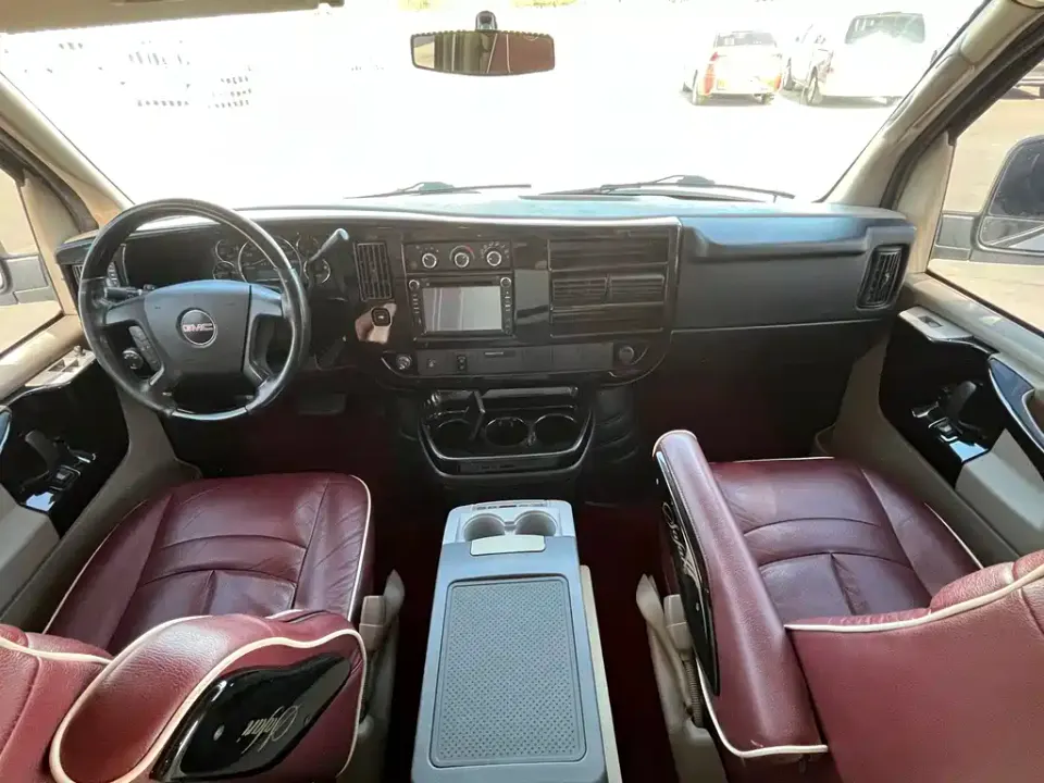 GMC Savana