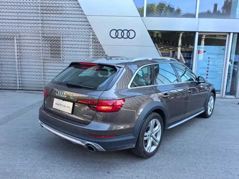 Audi A4 (Import)
