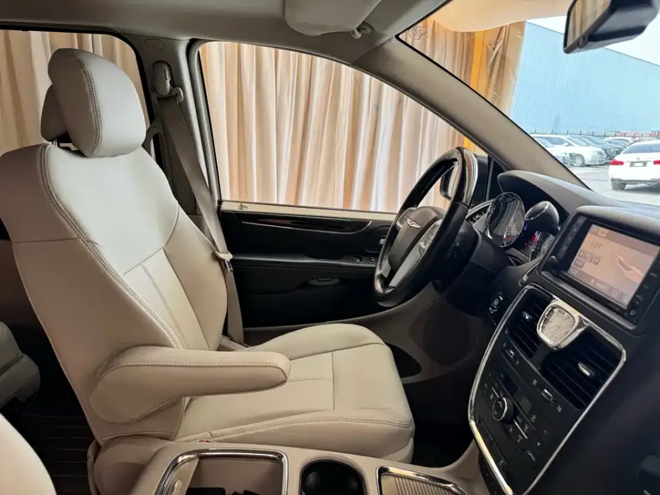 Chrysler Grand Voyager (Import)