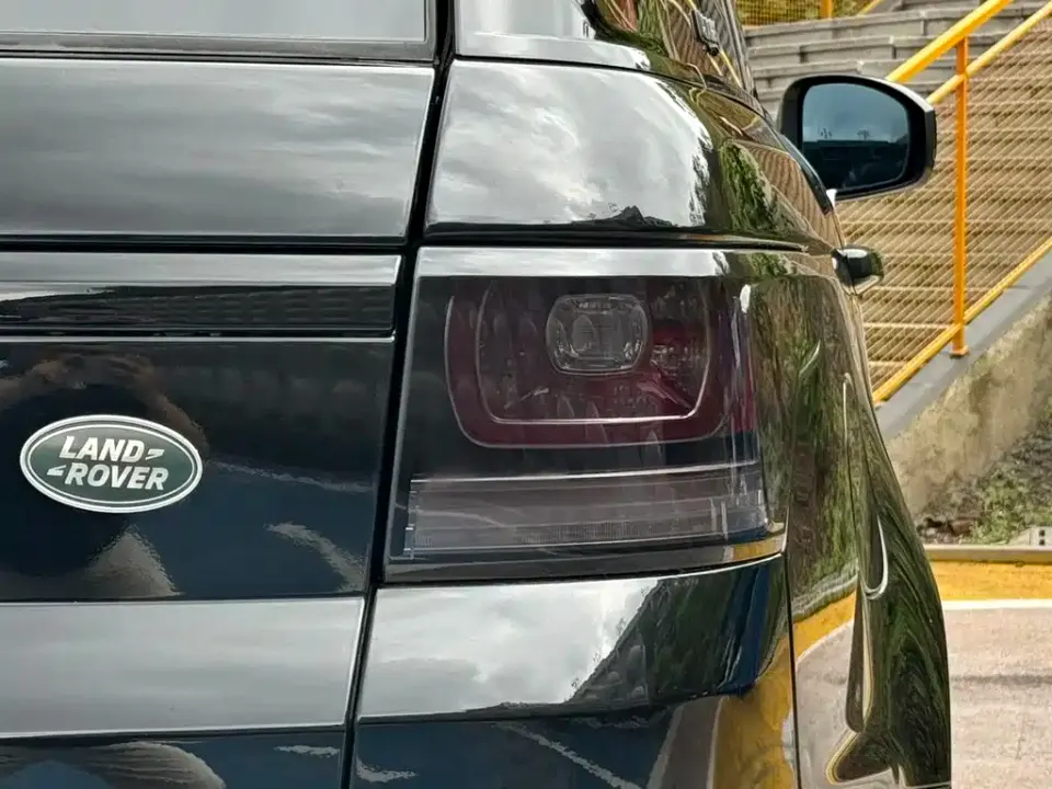 Land Rover Sport