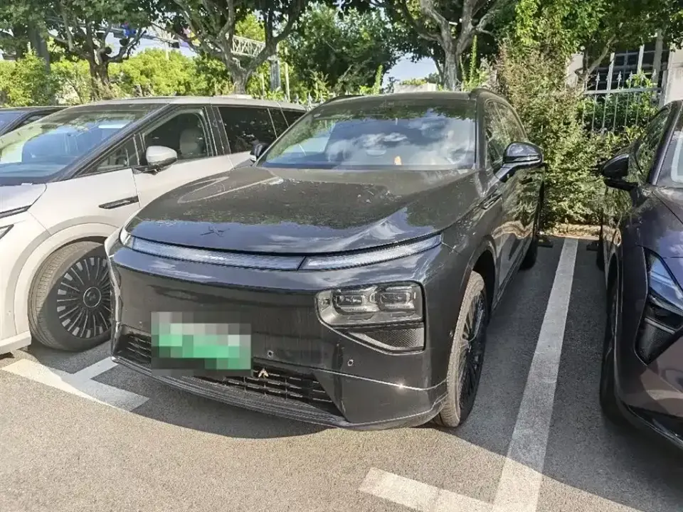 Xpeng G9
