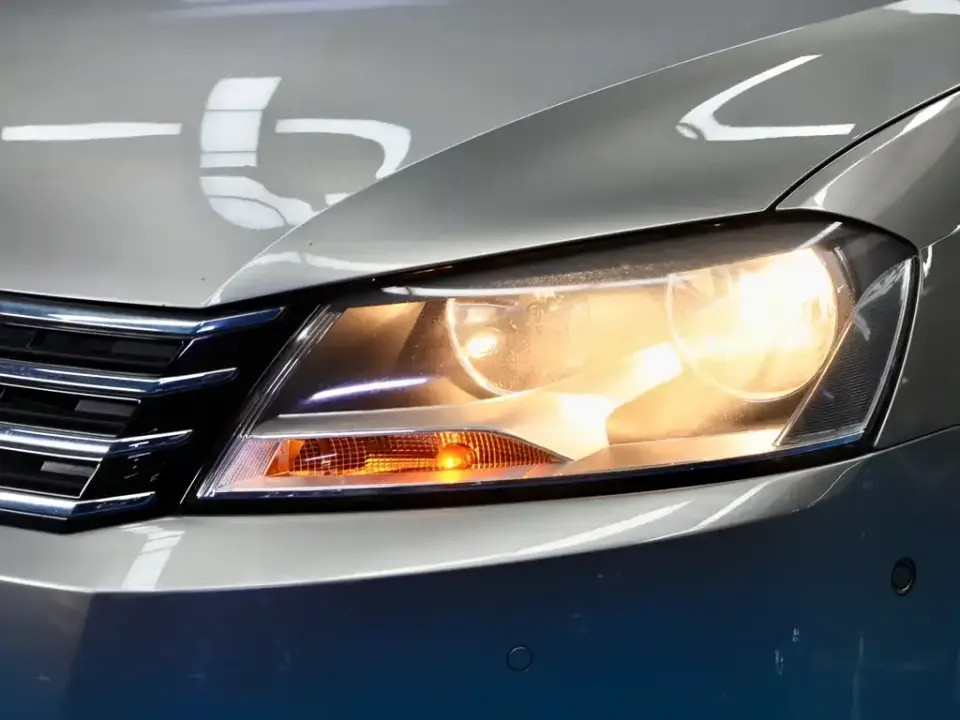 Volkswagen Magotan (Import)
