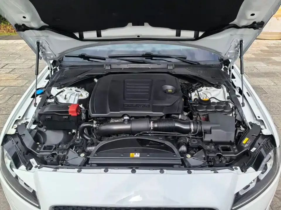 Jaguar XFL