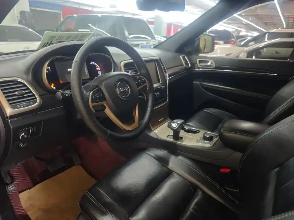 Jeep Grand Cherokee (Import)