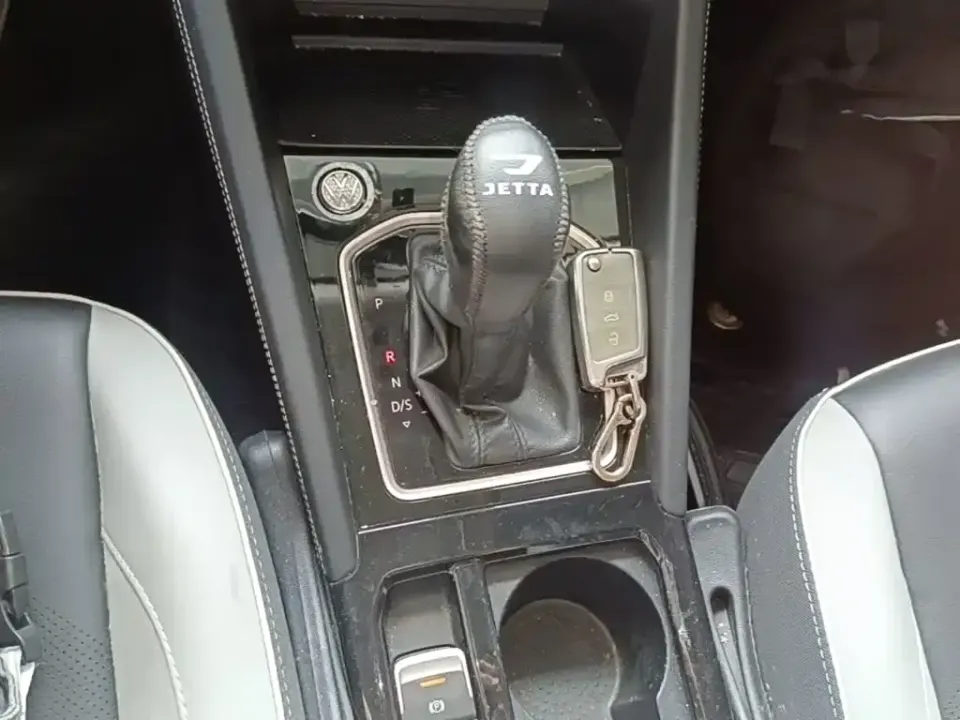Jetta VS7