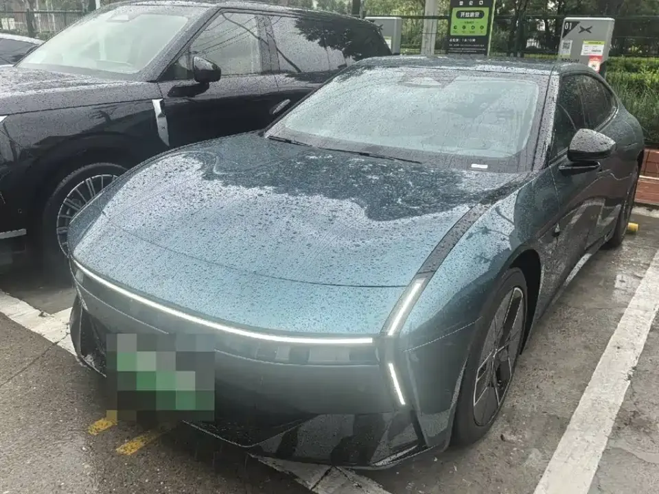 Xpeng P7