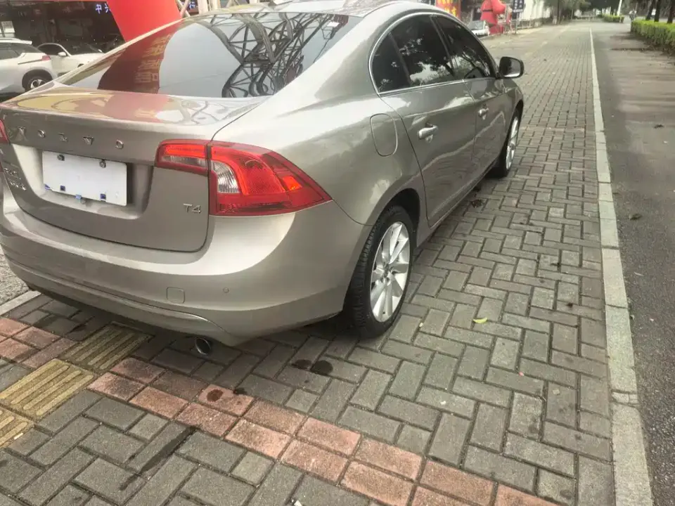 Volvo S60