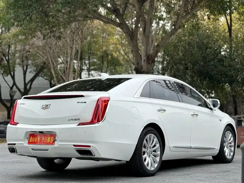 Cadillac XTS