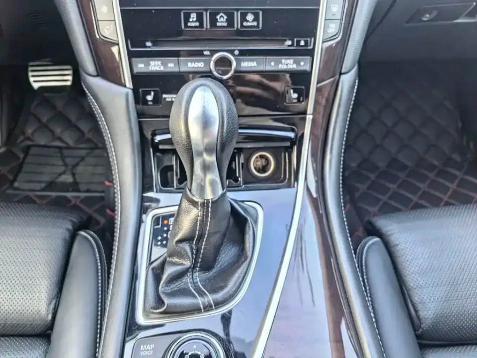 Infiniti Q50L