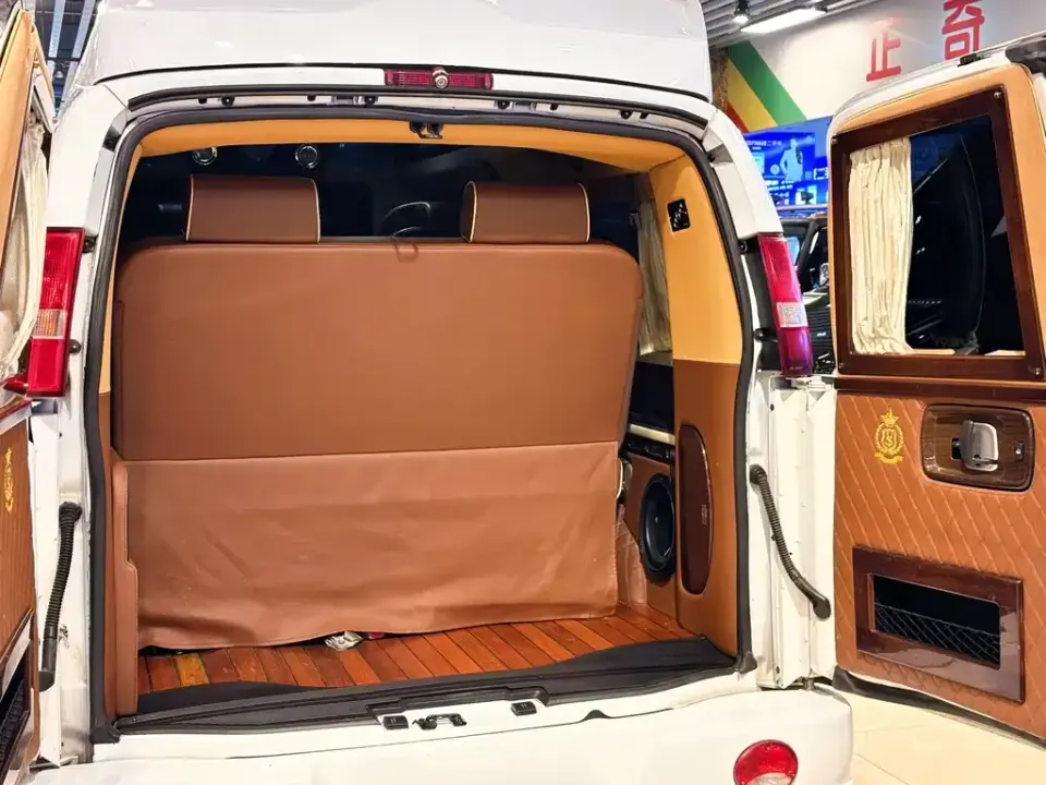 GMC Savana