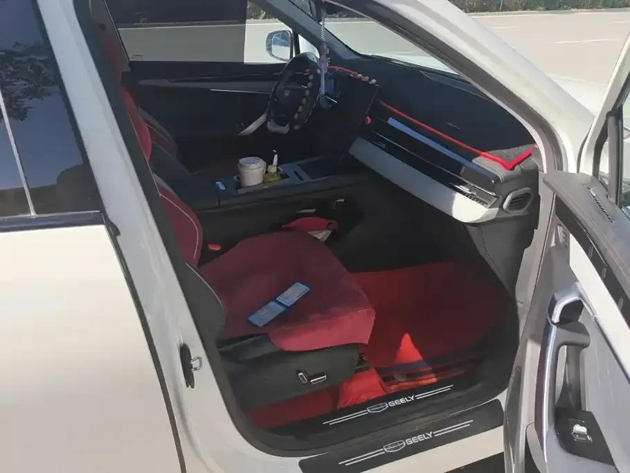 Geely Boyue L