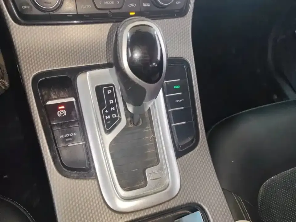 Geely Emgrand GS