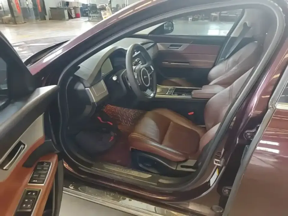 Jaguar XFL