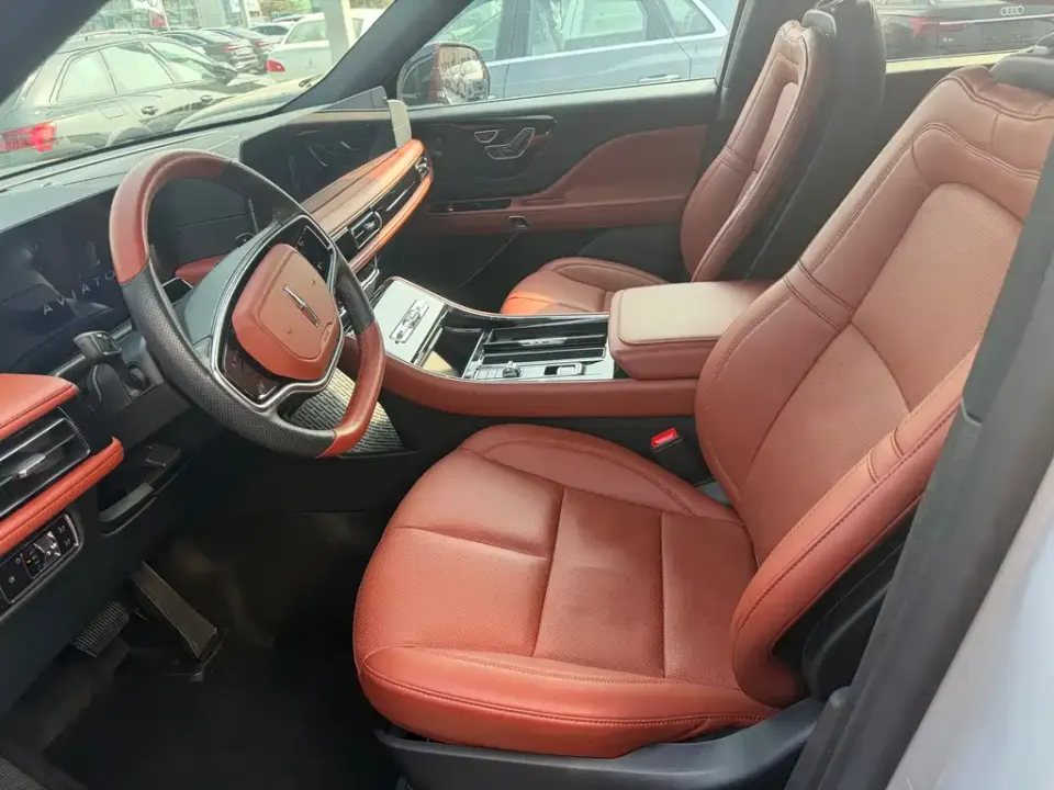 Lincoln Aviator