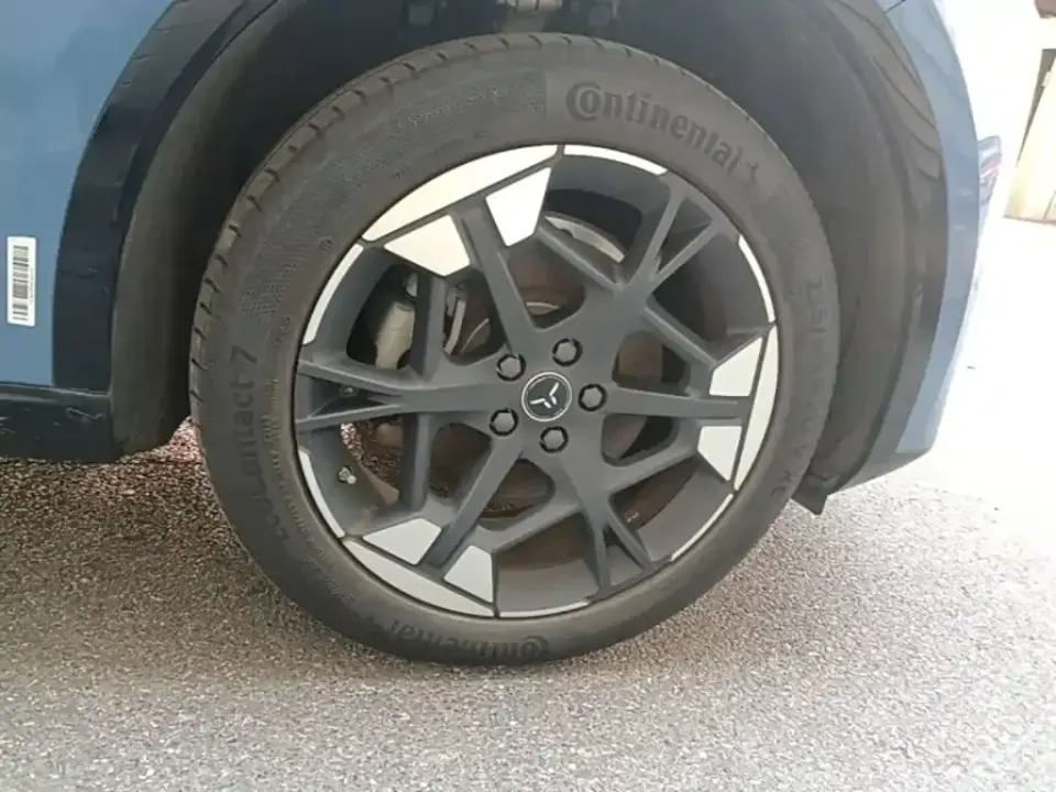 Hongqi Hongqi Tiangong 06