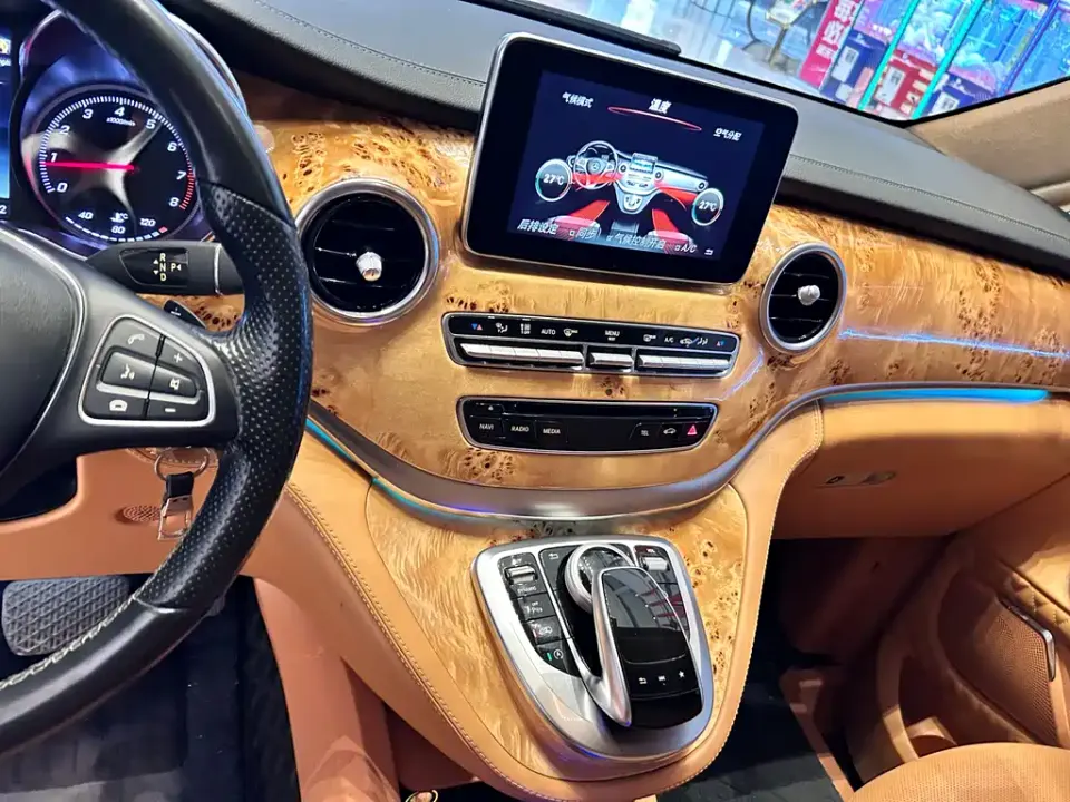 Mercedes-Benz V-Class