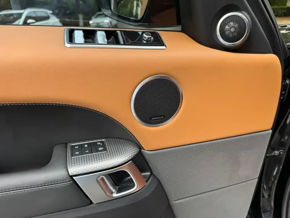 Land Rover Sport