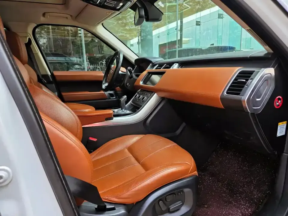 Land Rover Sport