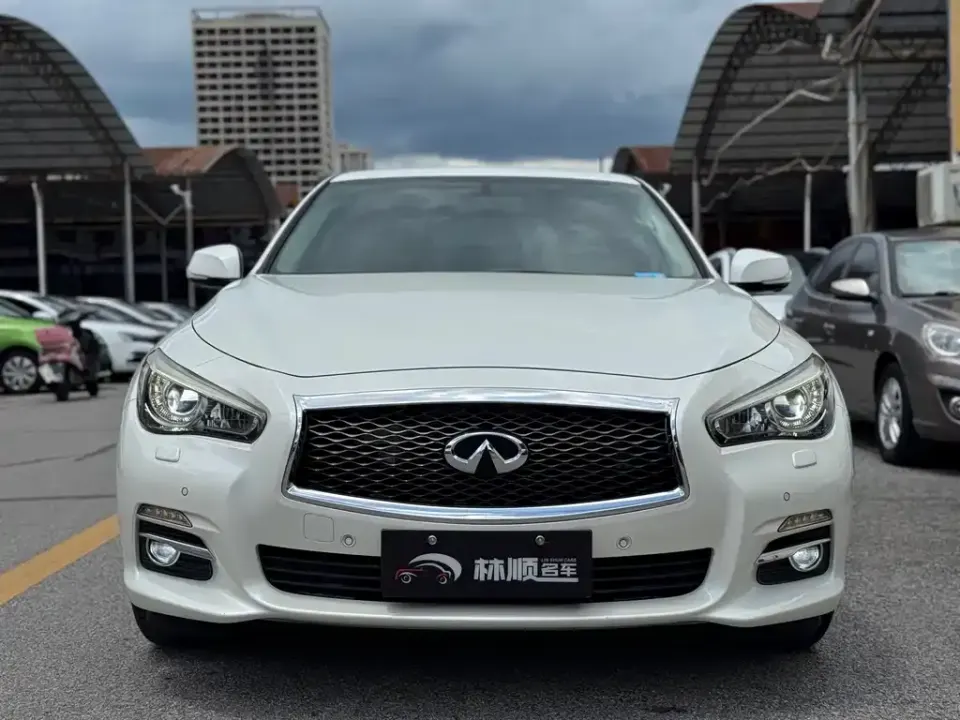 Infiniti Q50L