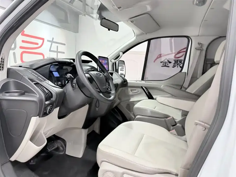 Ford Tourneo