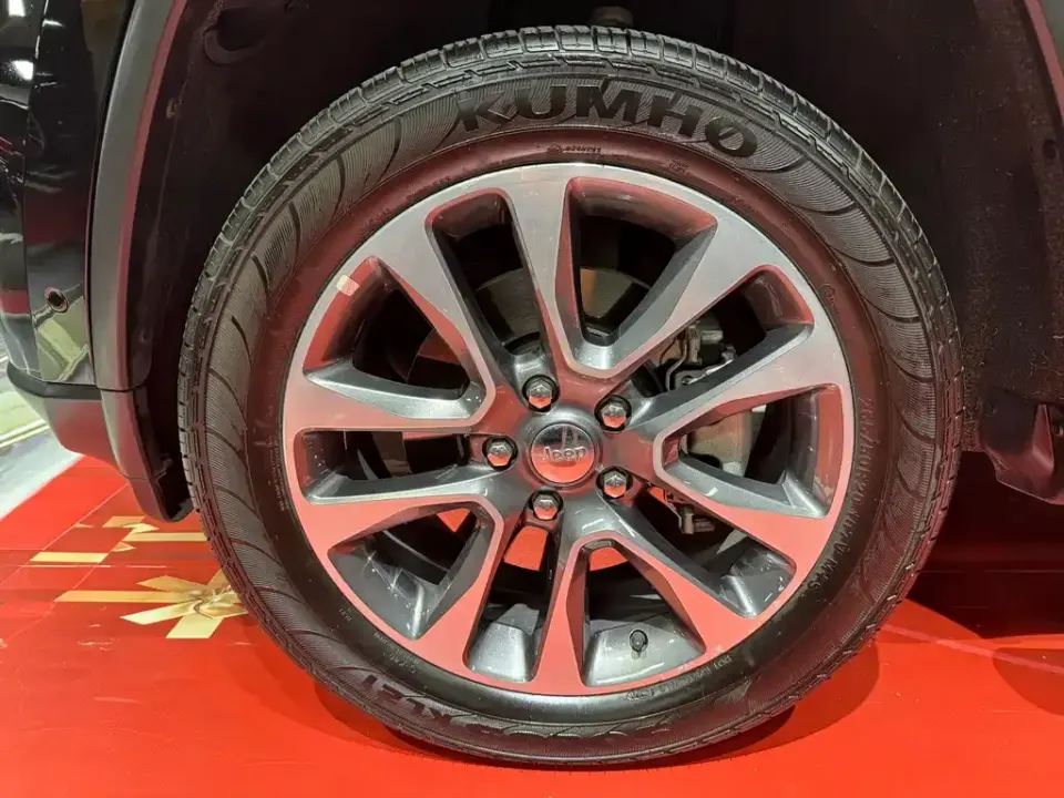 Jeep Grand Cherokee (Import)