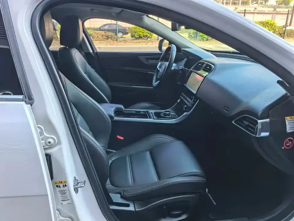 Jaguar XEL