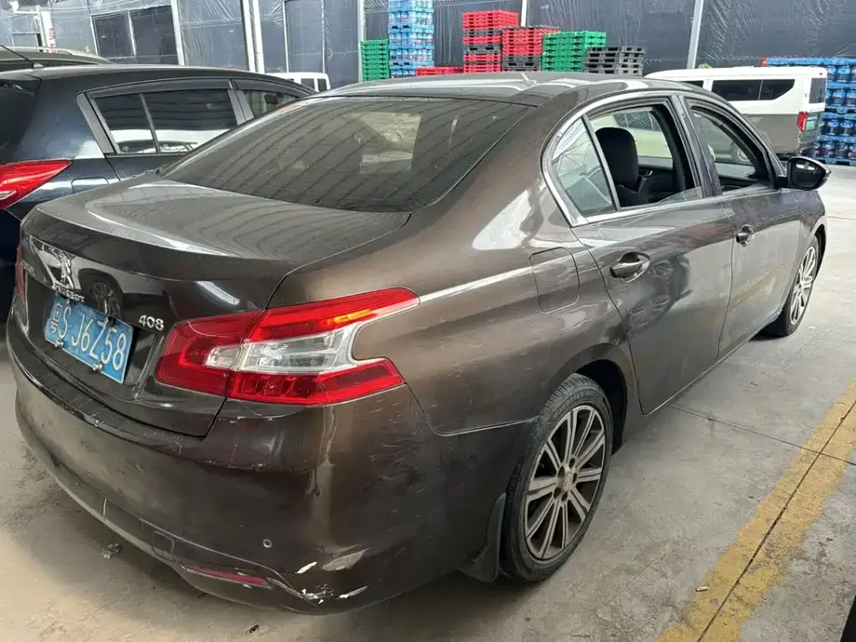 Peugeot 408