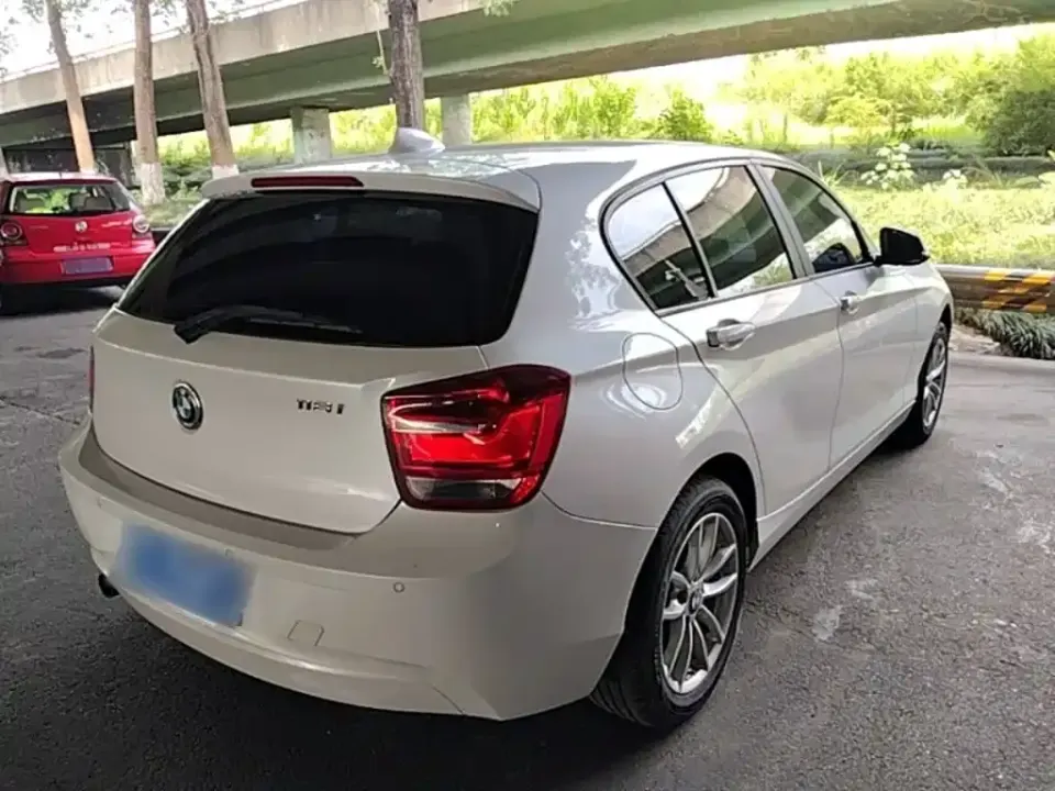 BMW 1 Series (Import)