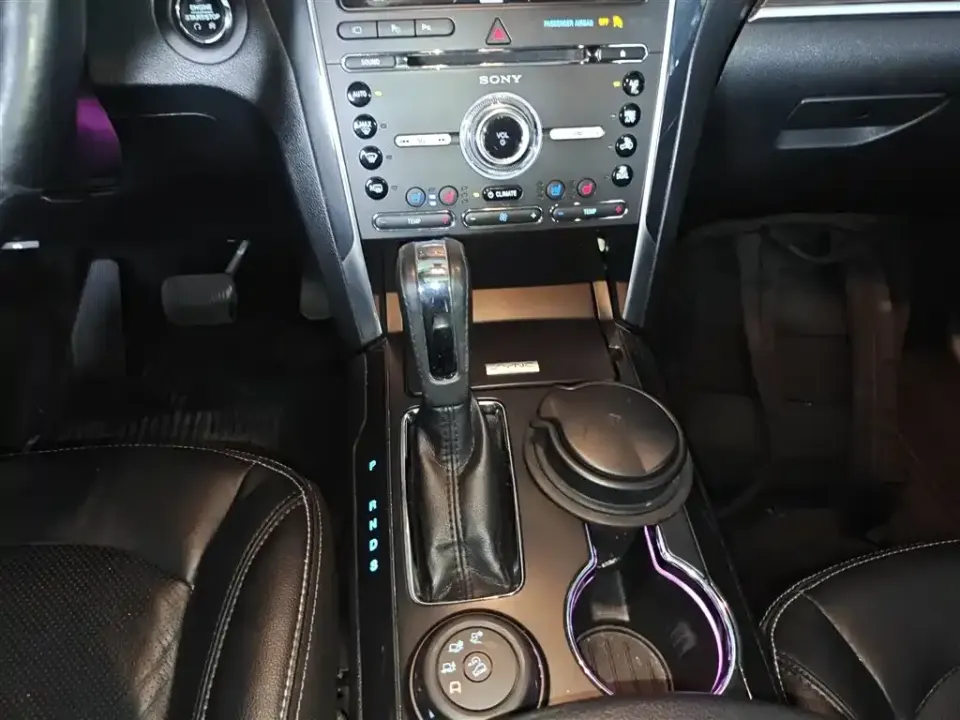 Ford Explorer (Import)