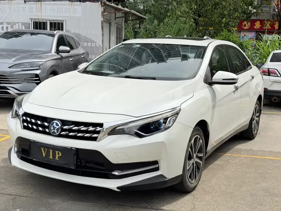 Venucia D60