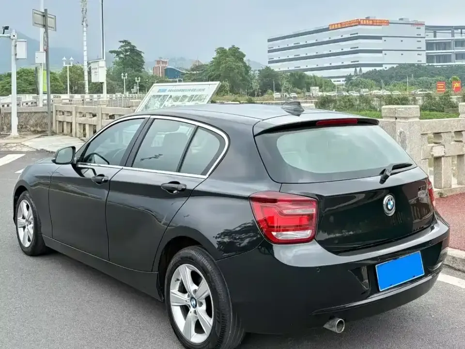 BMW 1 Series (Import)