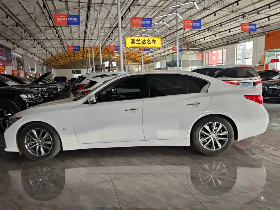 Infiniti Q50