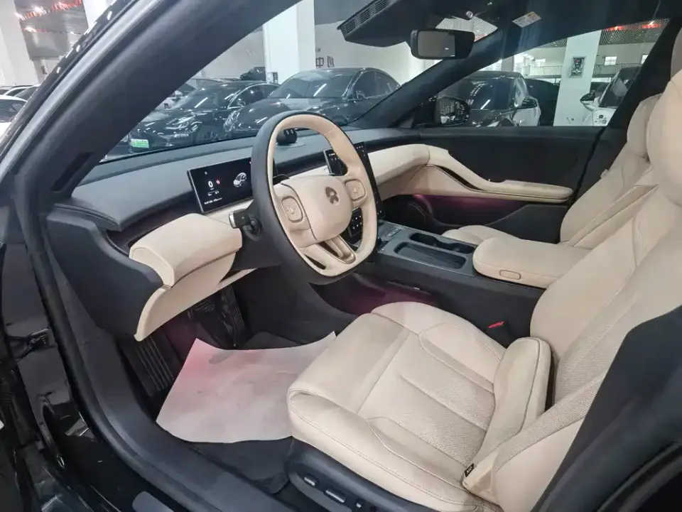 Nio ET5T