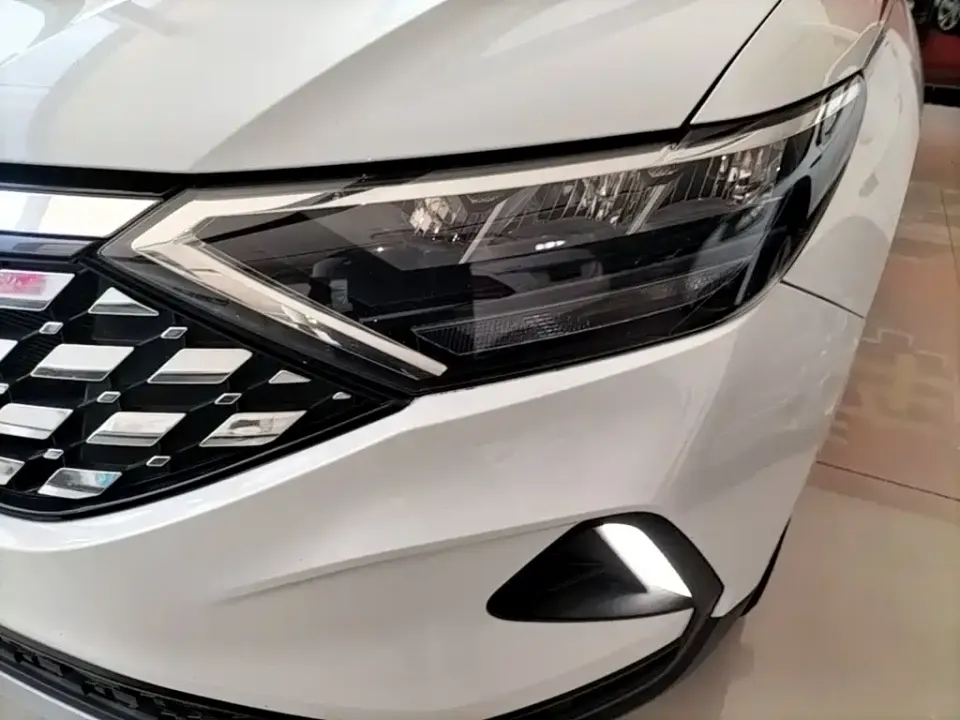 Jetta VS5