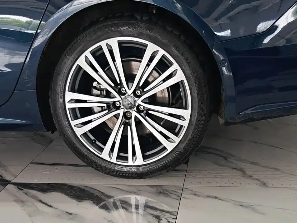 Audi A7L