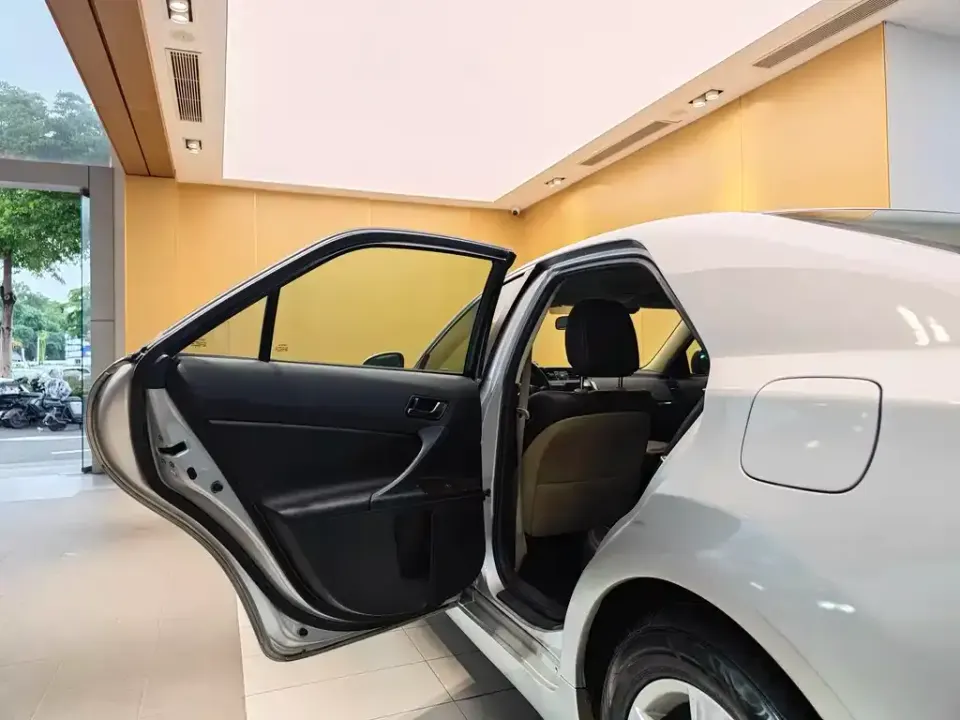 Toyota Reiz