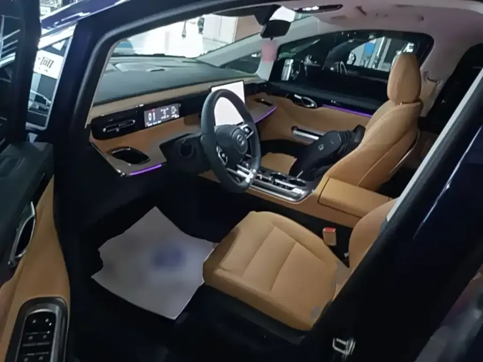 GAC Trumpchi E8 PHEV