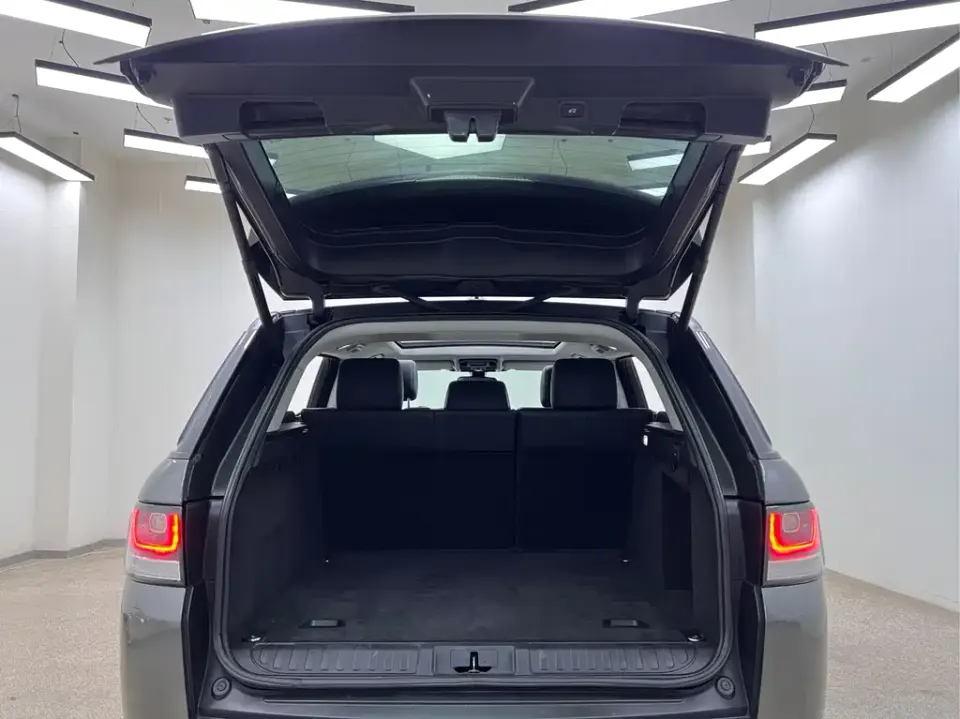 Land Rover Sport