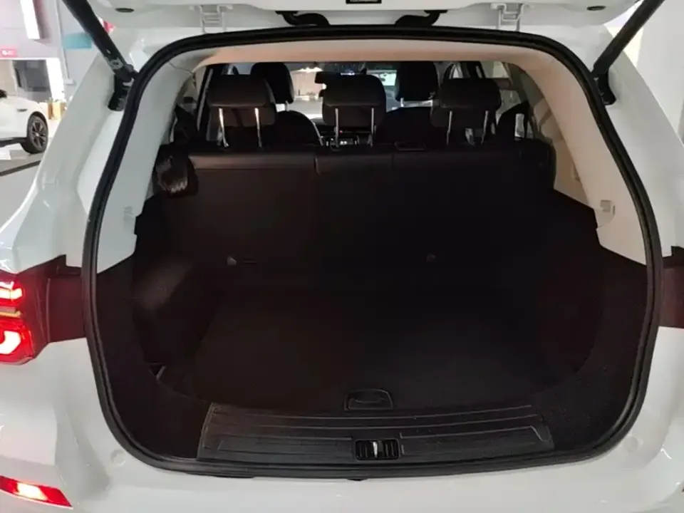 Roewe RX5