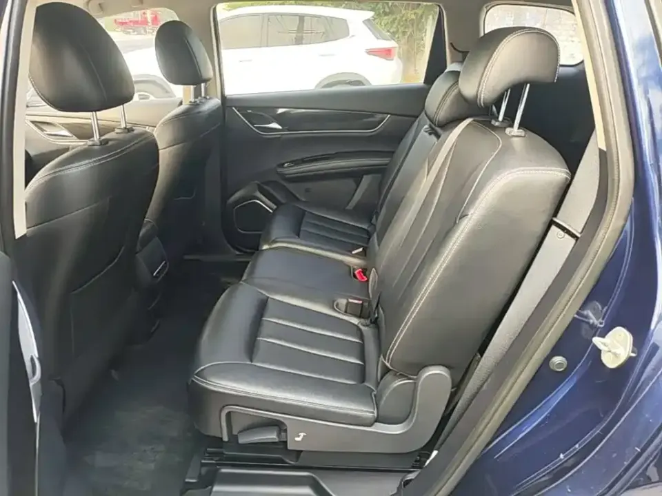 BYD MAX