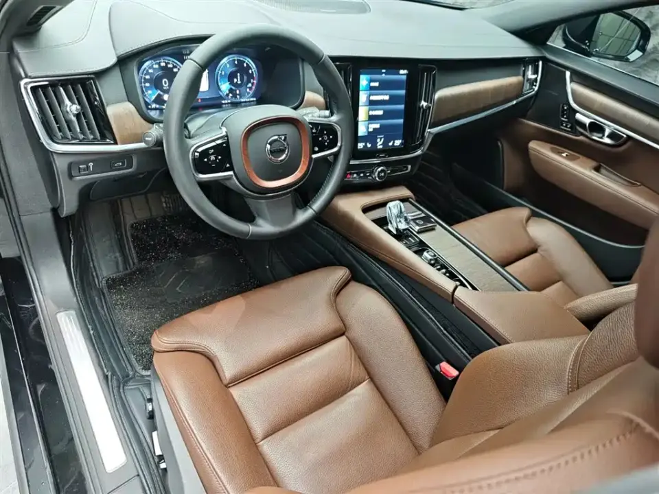 Volvo S90