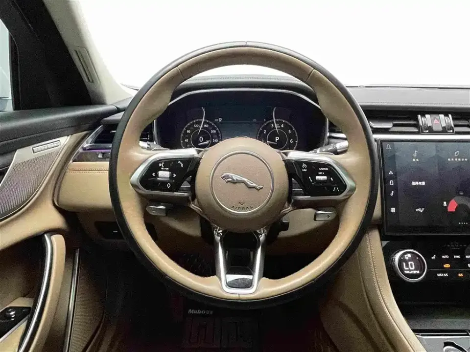 Jaguar XFL