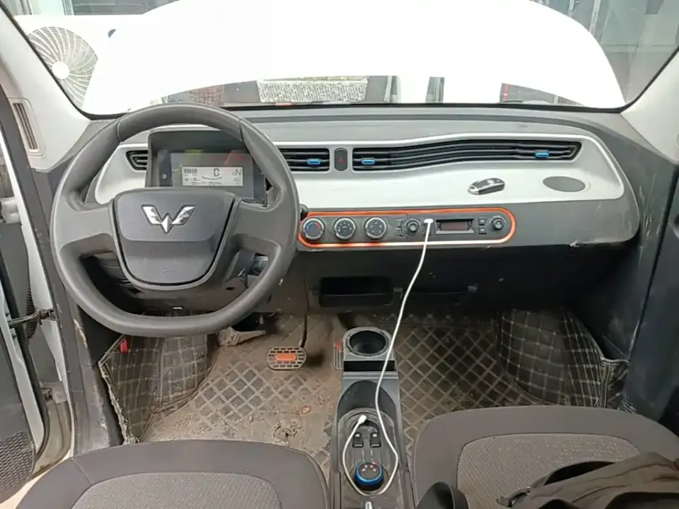 Wuling MINIEV