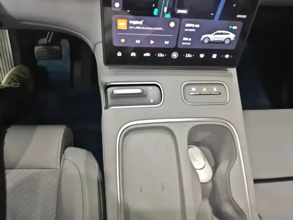 Nio EC6