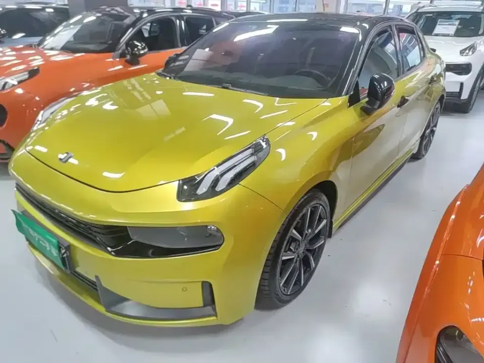 Lynk & Co 03
