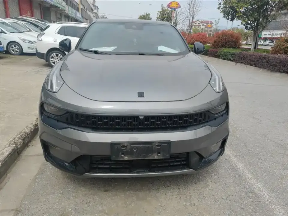 Lynk & Co 05