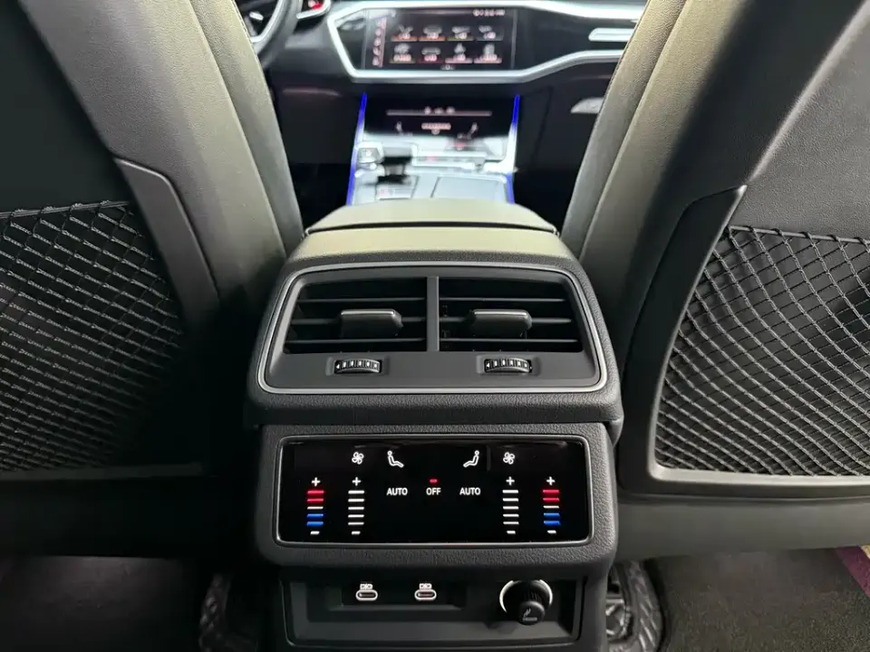 Audi A7L