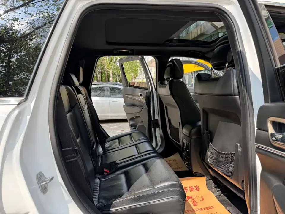 Jeep Grand Cherokee (Import)